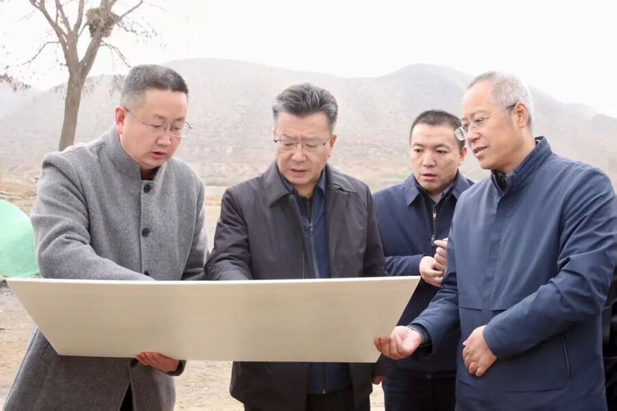 張延保在白銀區(qū)調(diào)研項目建設(shè)及經(jīng)濟運行情況